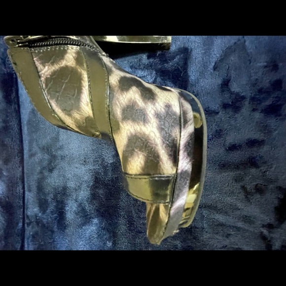 Open toe platform heels - Picture 12 of 16